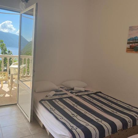L & D Panorama Apartmani Рисан Экстерьер фото