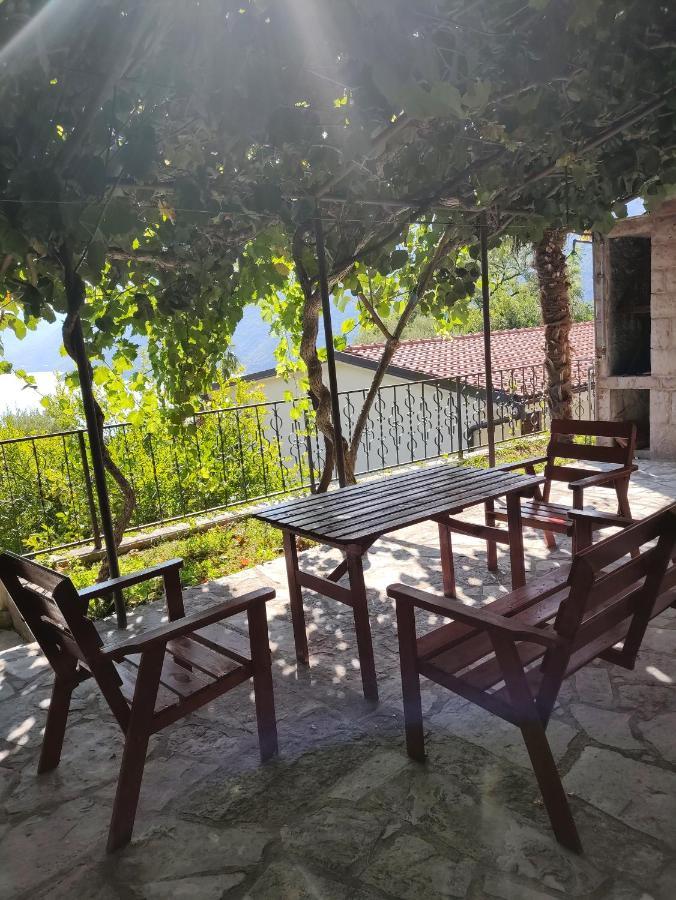 L & D Panorama Apartmani Рисан Экстерьер фото